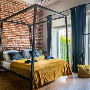  Apartament Cozy With Ac For Couples - Old Town Polska
